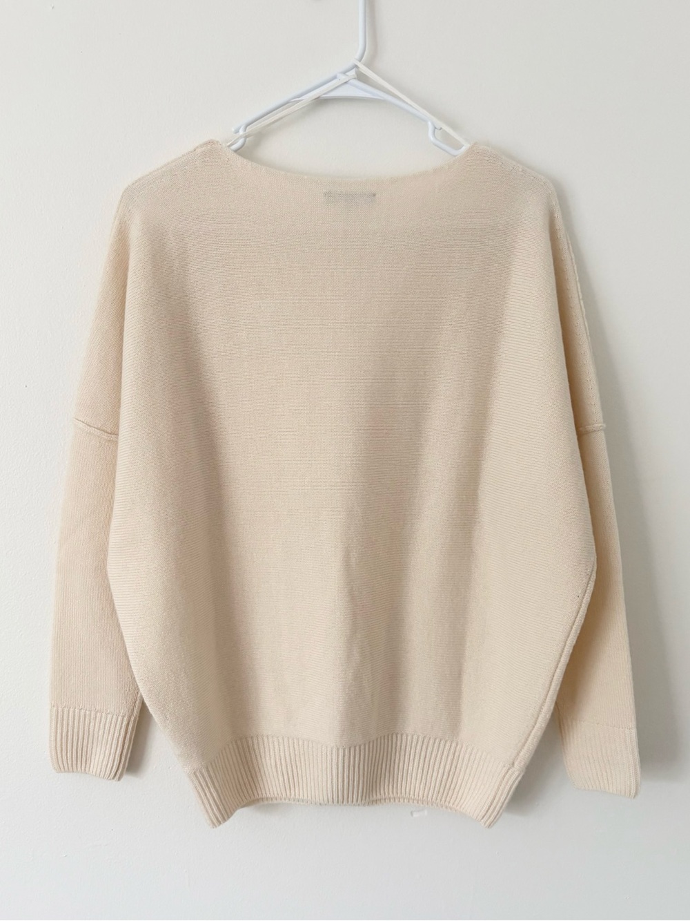 LAFAYETTE 148 New York Ivory Cashmere Long Sleeve Bateau Neckline Sweater XS - Picture 7 of 8